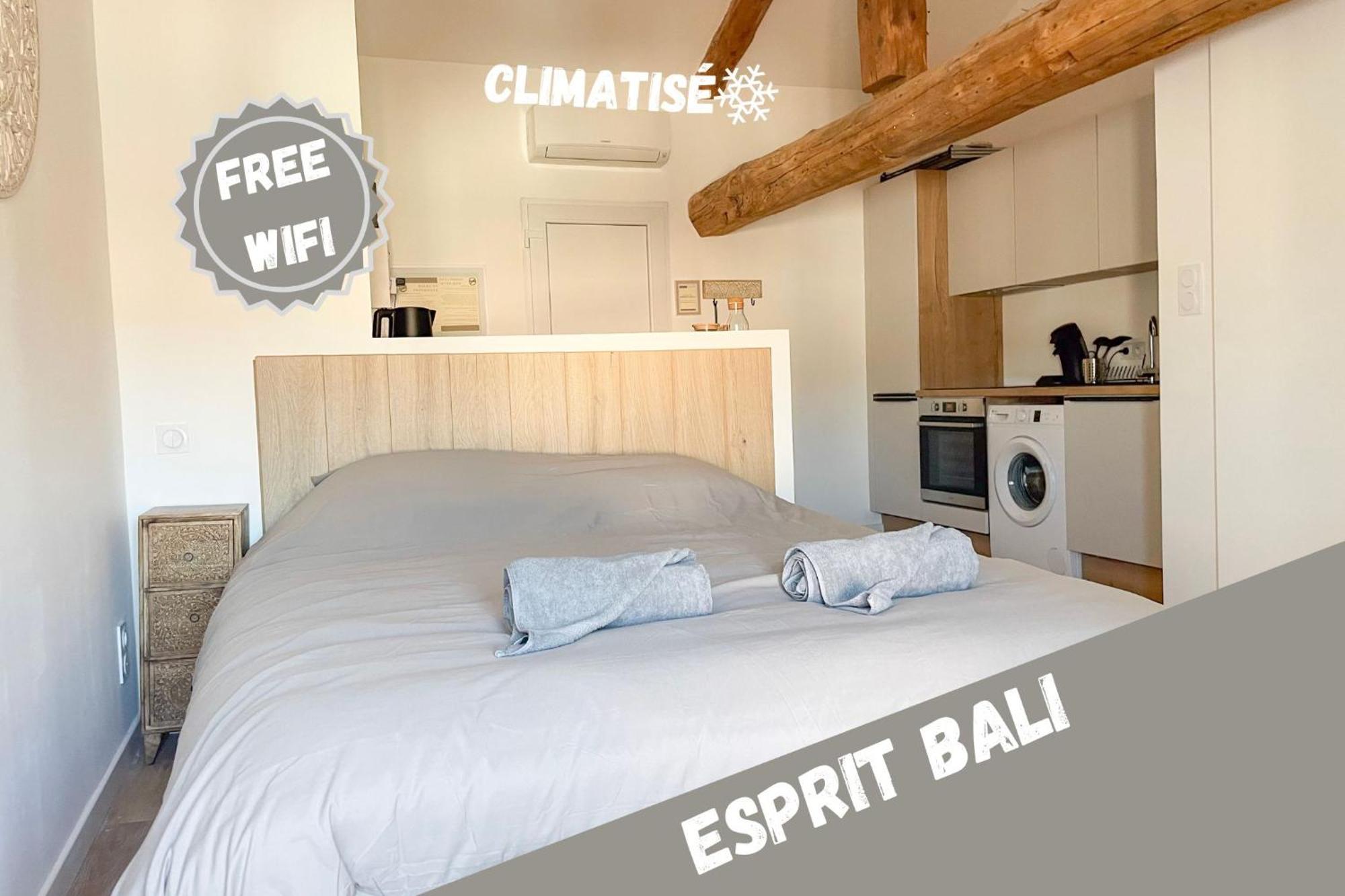 Esprit Bali Apartamento Montbrison Exterior foto